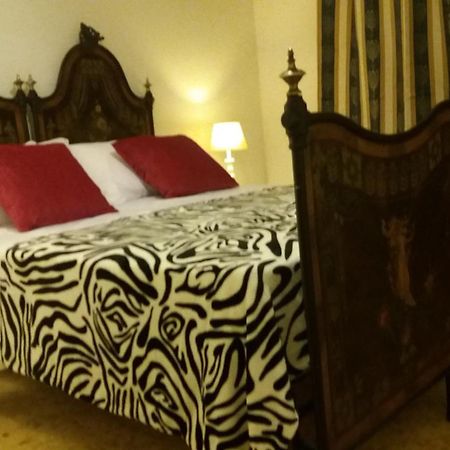 Guest House Il Marchese Del Grillo Рим Екстер'єр фото