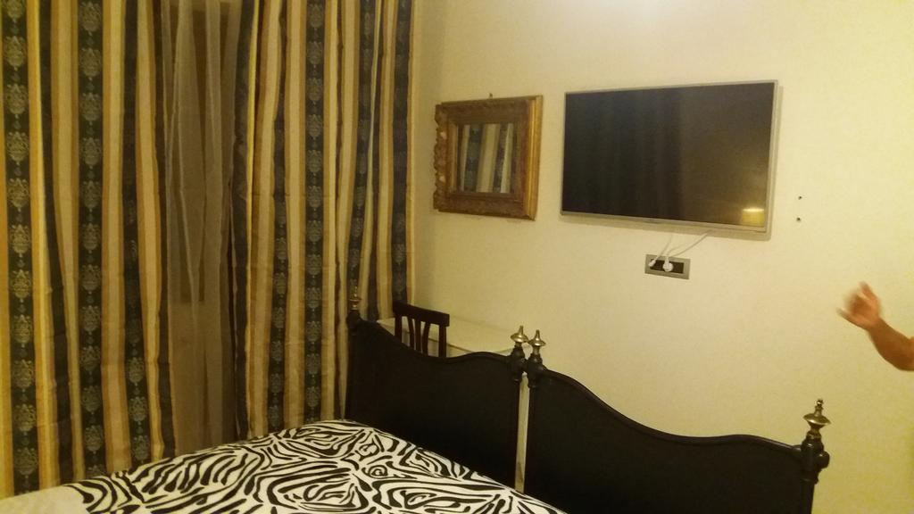 Guest House Il Marchese Del Grillo Рим Номер фото