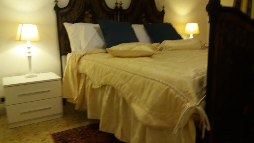 Guest House Il Marchese Del Grillo Рим Номер фото