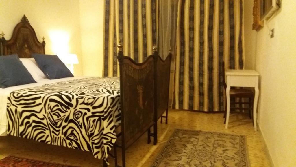 Guest House Il Marchese Del Grillo Рим Екстер'єр фото